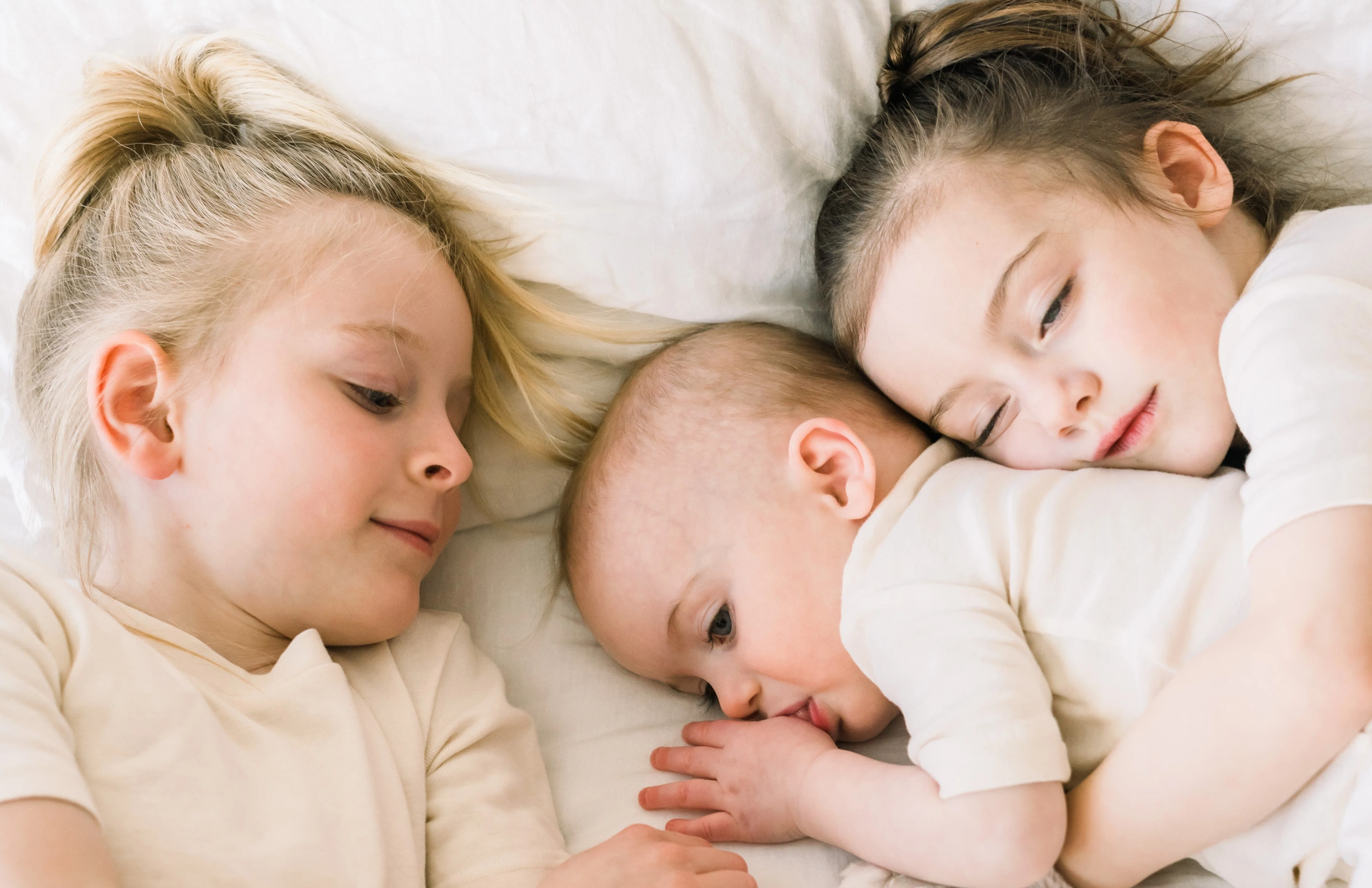 Boys and Girls Soft Organic Cotton Short Sleeve Snug Fit Pajama Set | Crayon Blue - Drispect